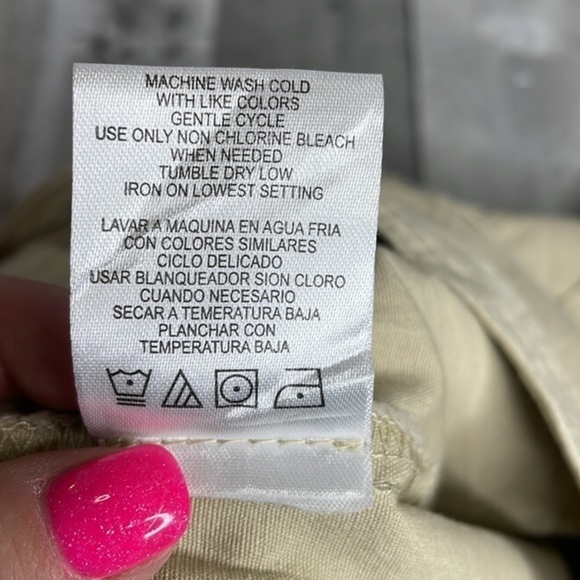 NWT Copper key khaki colored button down‎ skirt w/cargo pockets. Medium. - Picture 10 of 10